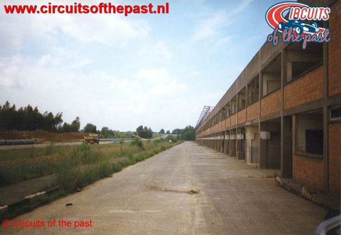 The abandoned pits of the Nivelles-Baulers circuit in 1998