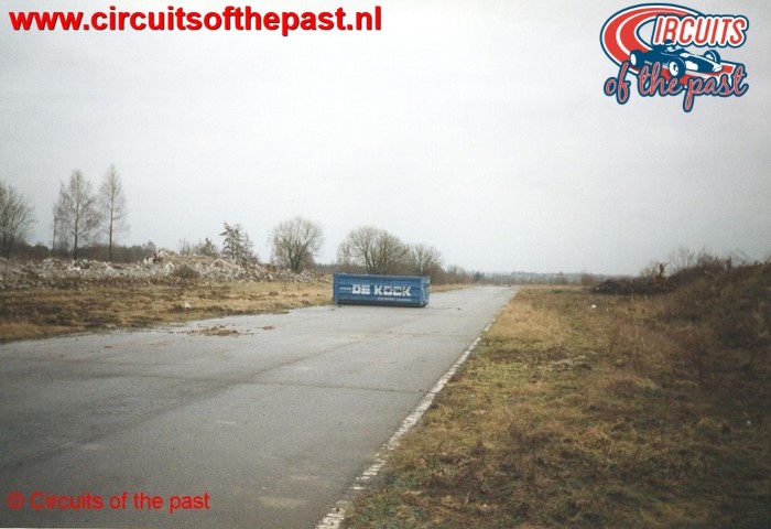 Circuit Nivelles-Baulers with the demolished pits in 1999