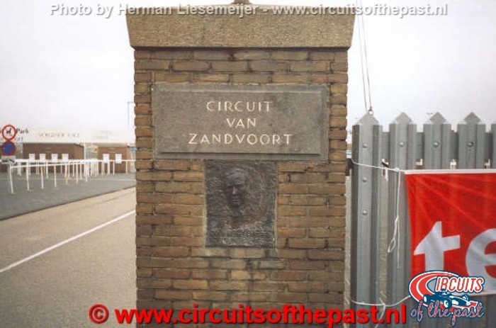 Zandvoort circuit – The old entrance with Rob Slotemaker memorial