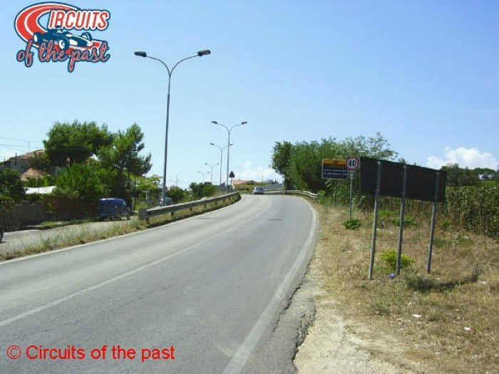 Pescara Circuit - Crossing the SS16 Highway
