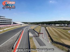 Brands Hatch - Paddock Hill Bend